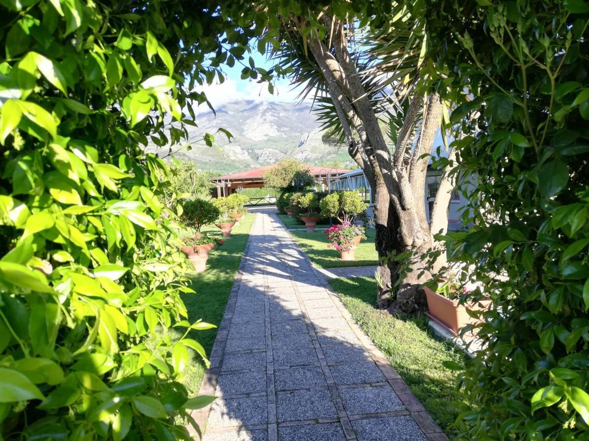 Bed and Breakfast Saturnia Garden Spigno Saturnia Екстер'єр фото